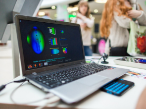  Ноутбук для презентационных целей